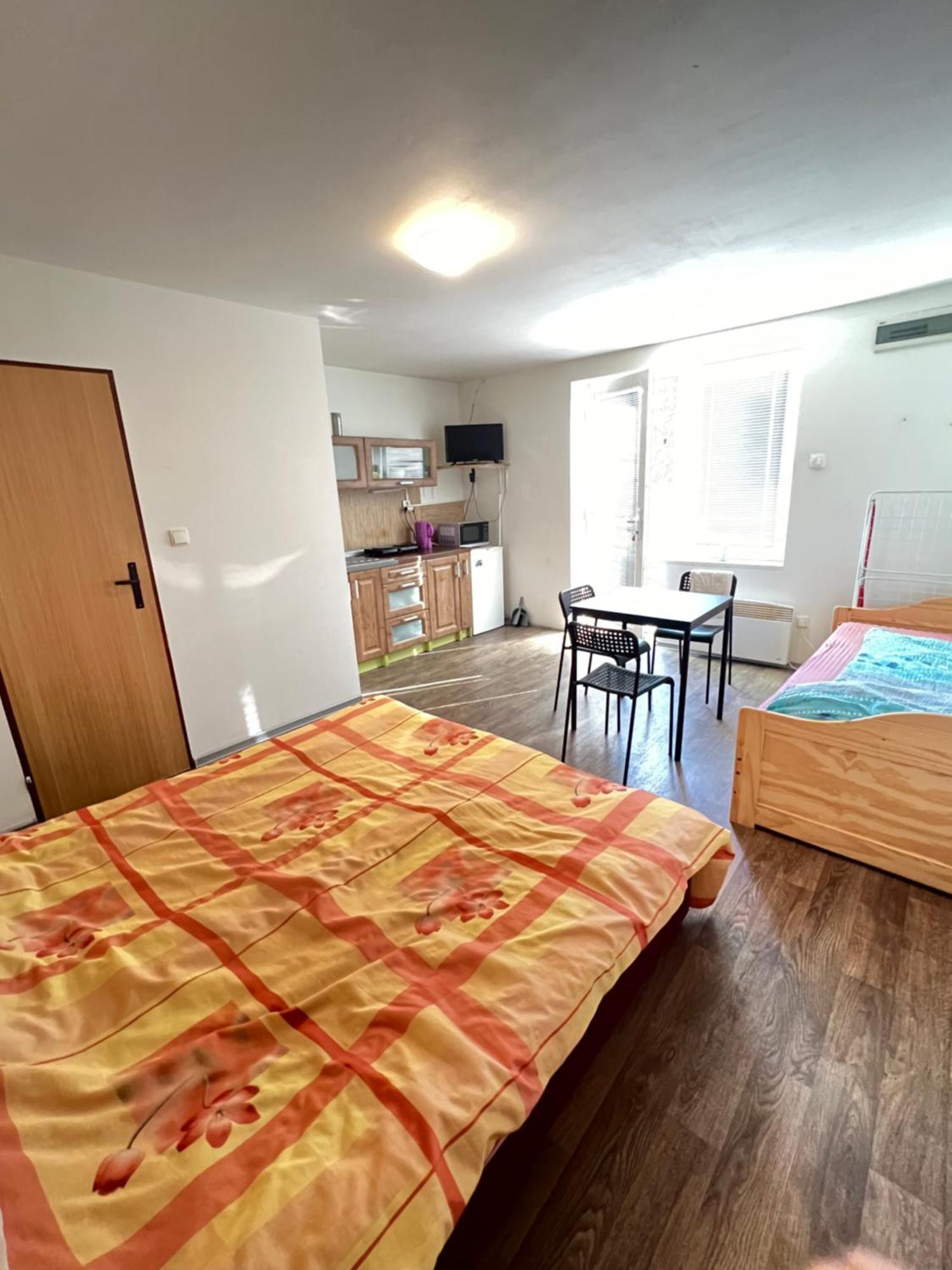 Ubytování Sýkora Apartments Veľký Meder Esterno foto