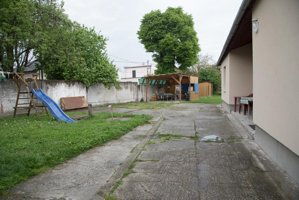 Ubytování Sýkora Apartments Veľký Meder Esterno foto